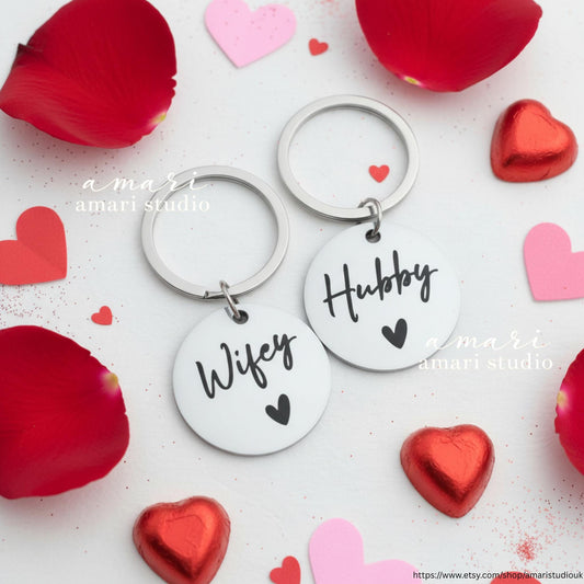 2pcs Wifey Hubby Matching Keychains, Valentines Day Gift, Couple Keychain, Personalised Gift Ideas