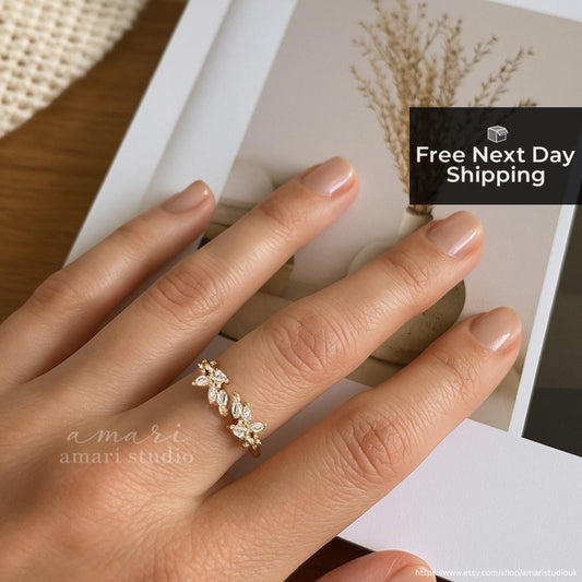 Crystal Leaf Gold Adjustable Ring, Chic Jewellery, Casual Any Occasion Jewellery